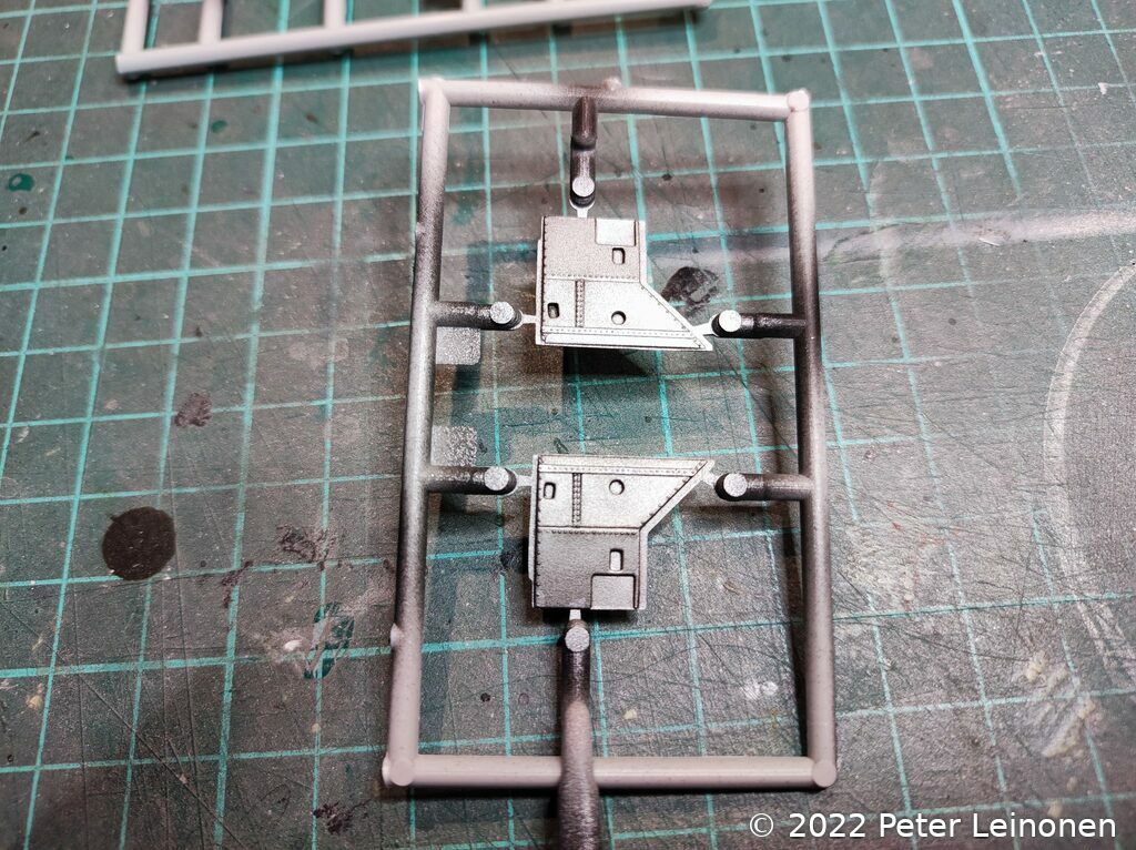 Painting on the sprues directly